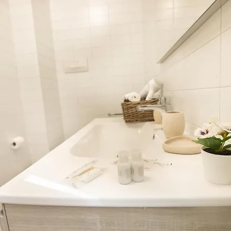 Relais Emilei Apartment Verona Exterior photo